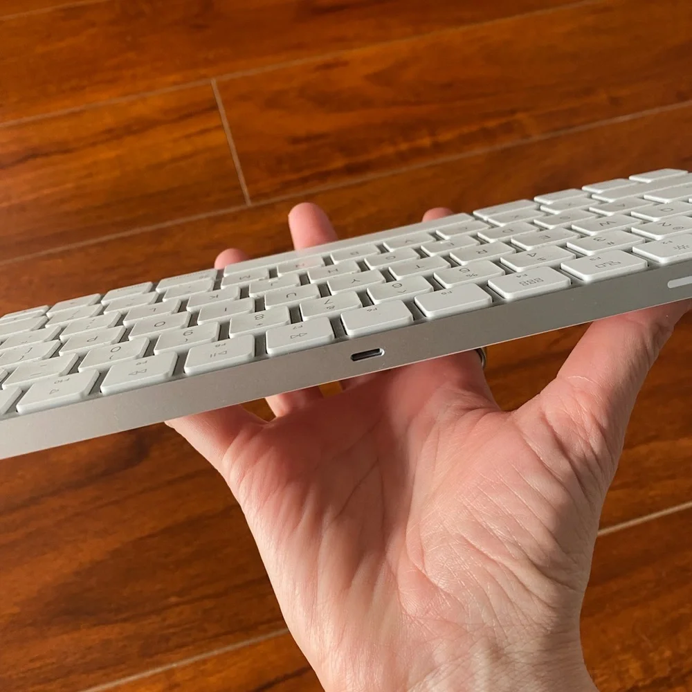 Apple Magic Wireless White Keyboard